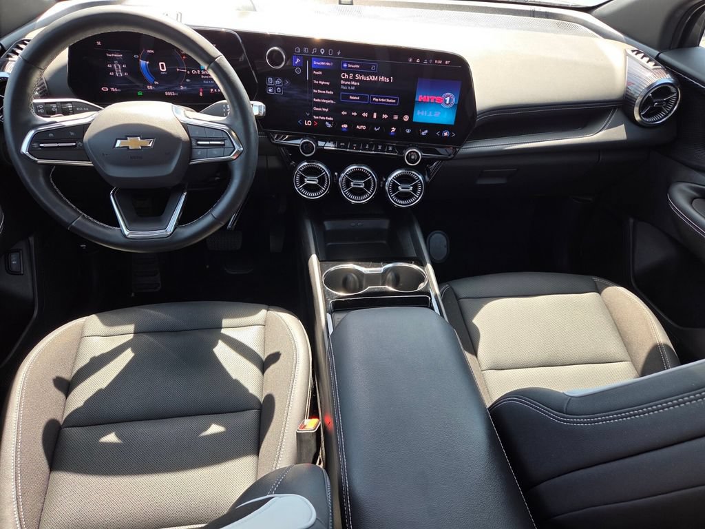 Used 2024 Chevrolet Blazer EV LT AWD/4WD image 9