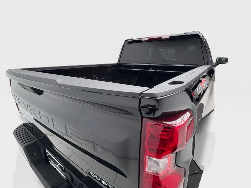 Used 2025 Chevrolet Silverado 1500 Custom image 11