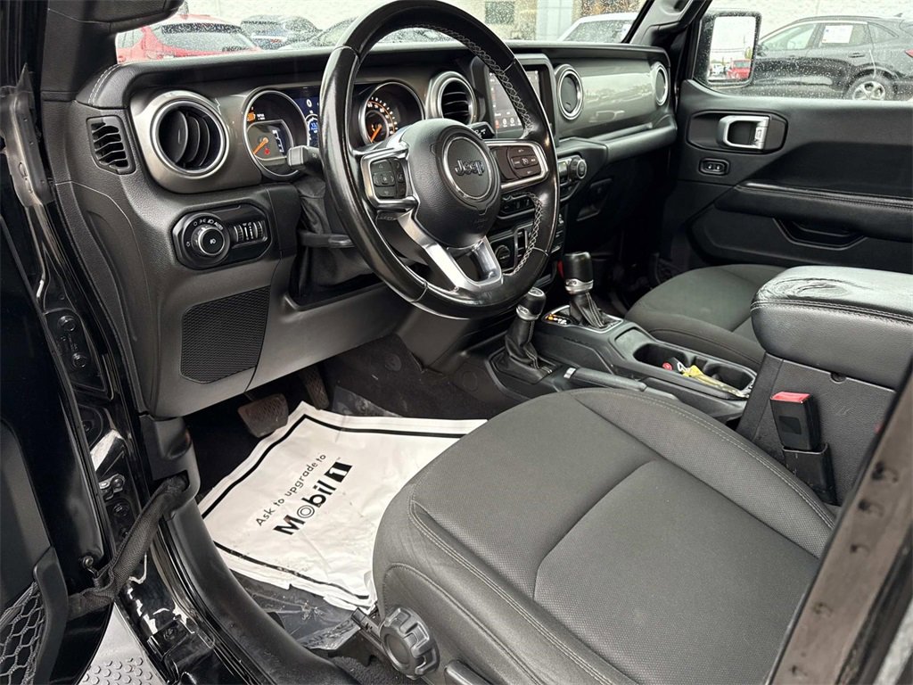 Used 2020 Jeep Wrangler Unlimited Sahara image 9