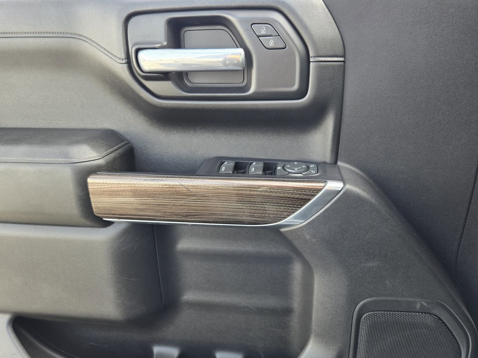 Used 2019 Chevrolet Silverado 1500 LT w/ Texas Edition image 20