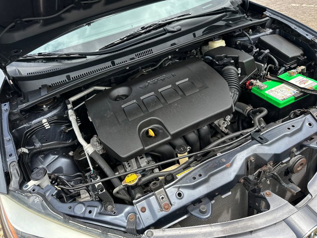 Used 2016 Toyota Corolla LE FWD image 19