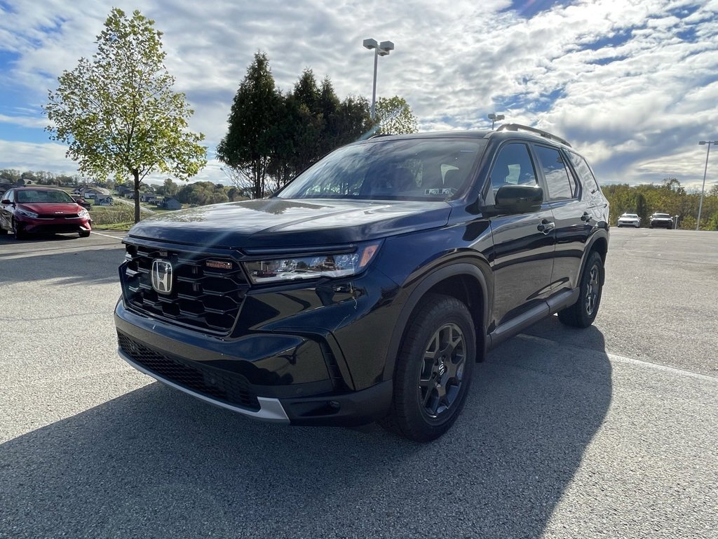 New 2025 Honda Pilot TrailSport image 7