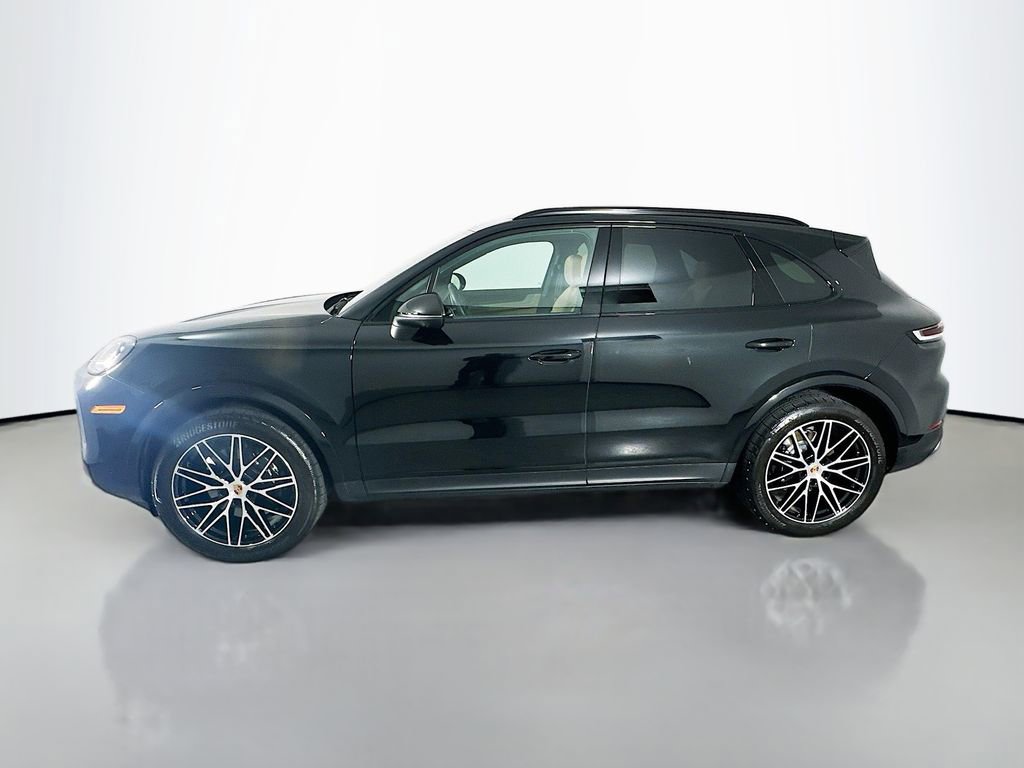 Certified 2025 Porsche Cayenne image 2