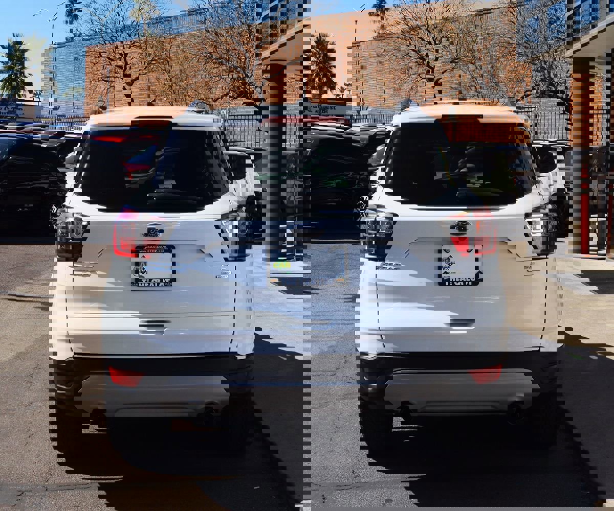 Used 2018 Ford Escape SE image 11