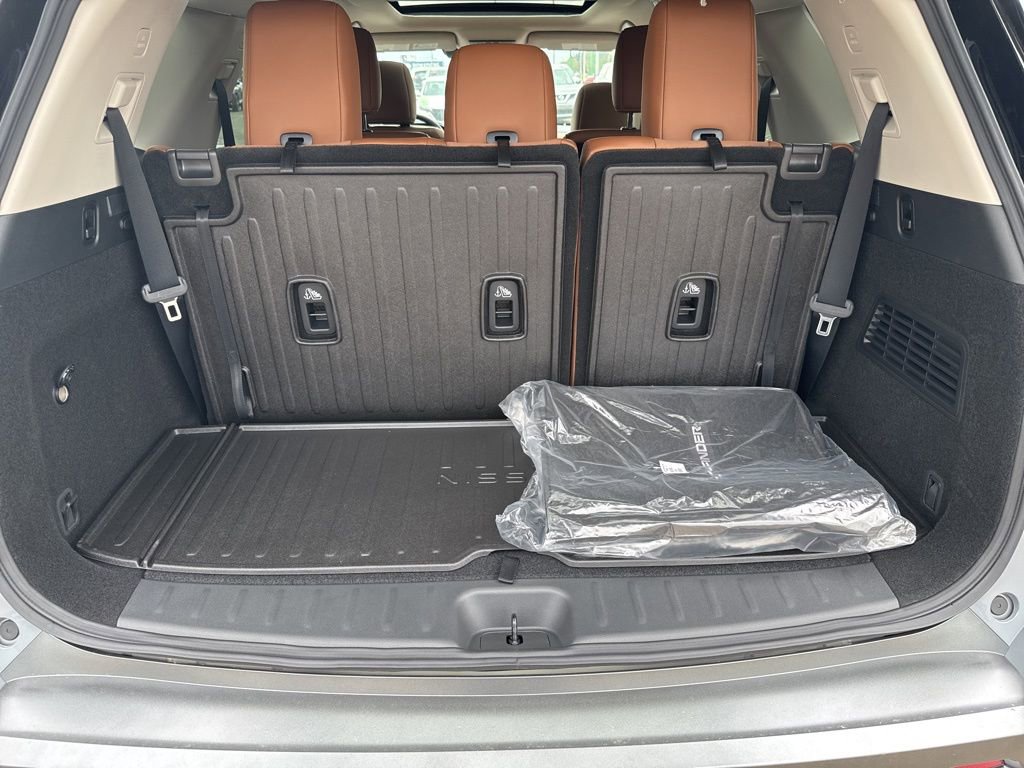 New 2026 Nissan Pathfinder Platinum image 48