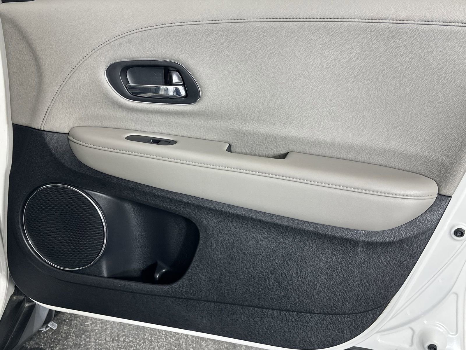 Used 2019 Honda HR-V EX-L image 34