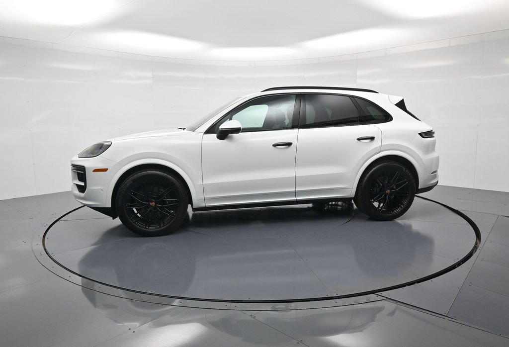 New 2026 Porsche Cayenne image 2