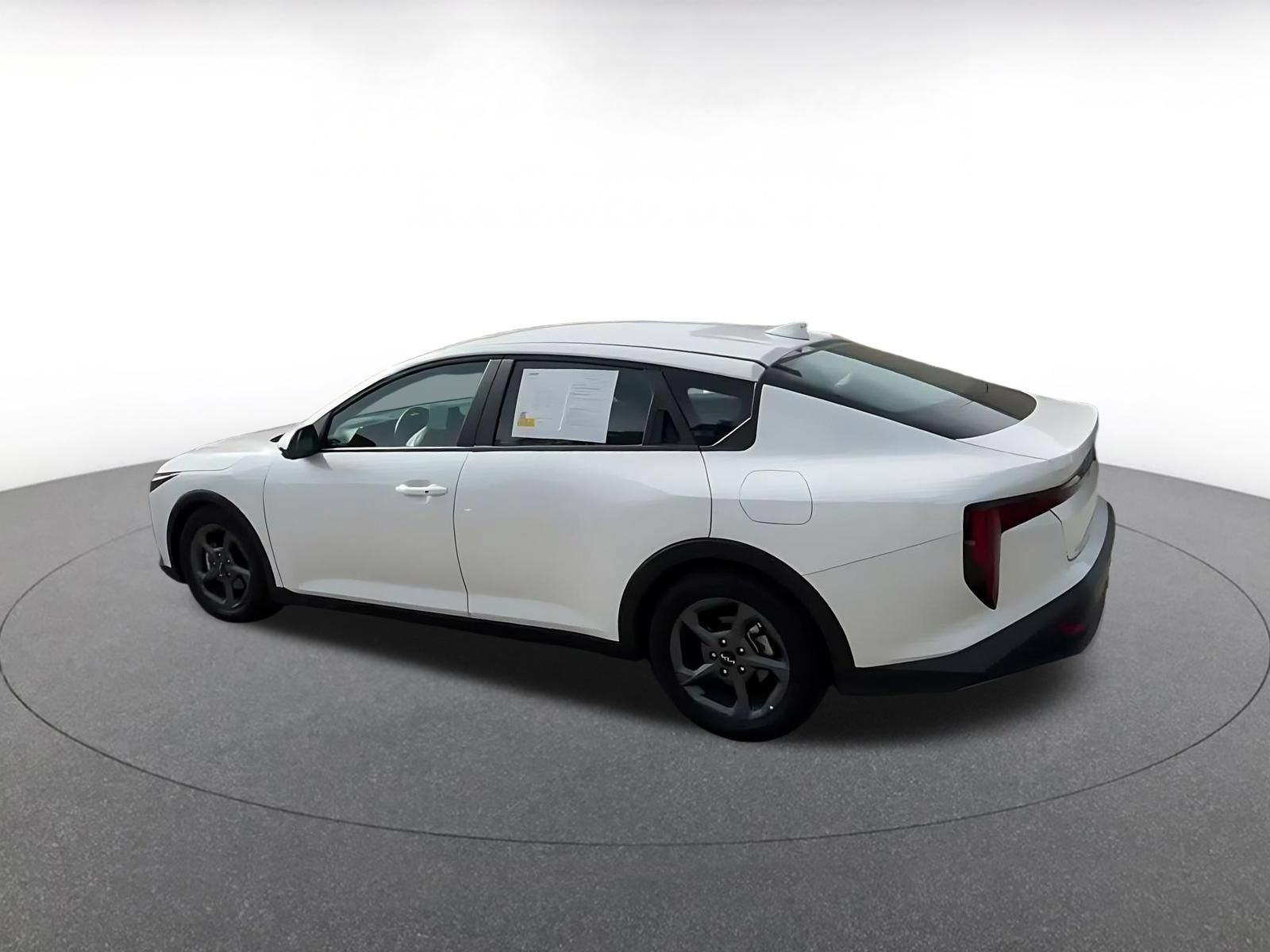 Used 2025 Kia K4 FWD image 10
