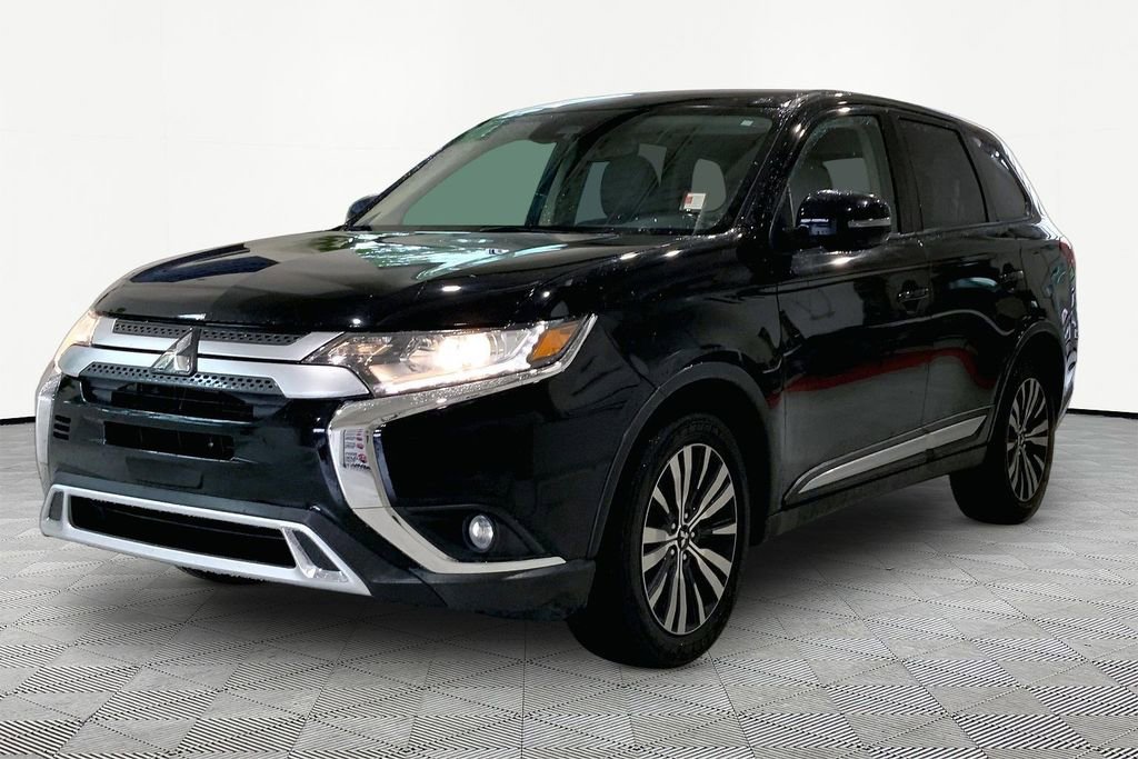 Used 2020 Mitsubishi Outlander LE FWD image 3