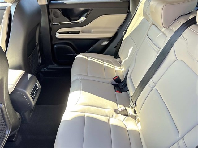 New 2026 Lincoln Corsair Premiere image 18