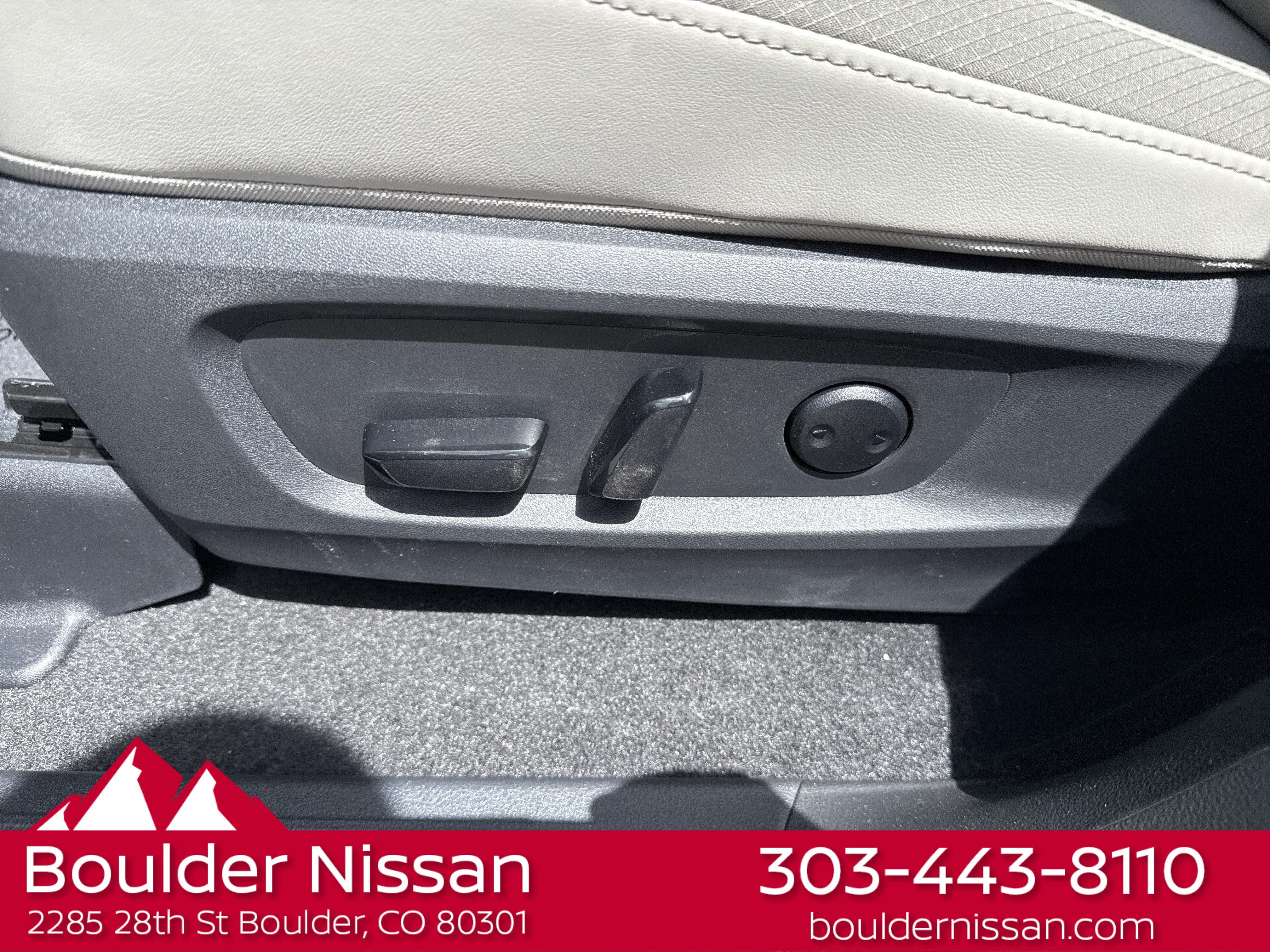 New 2026 Nissan Pathfinder SL w/ SL Premium Package AWD/4WD image 19