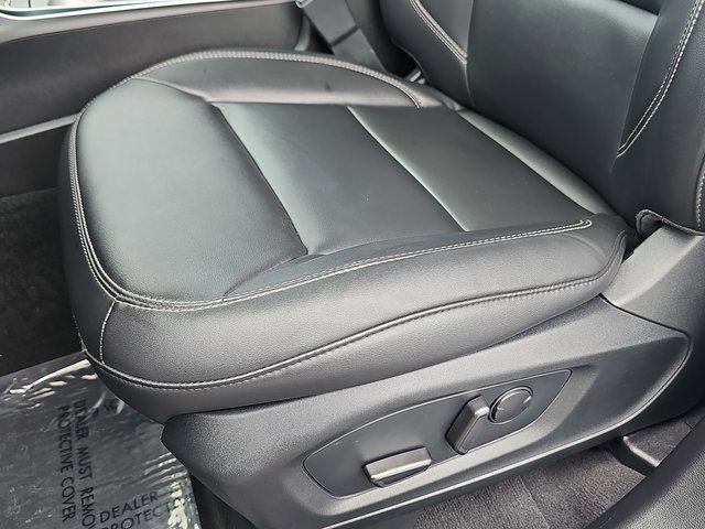 Used 2022 Ford Explorer XLT w/ Equipment Group 202A image 31