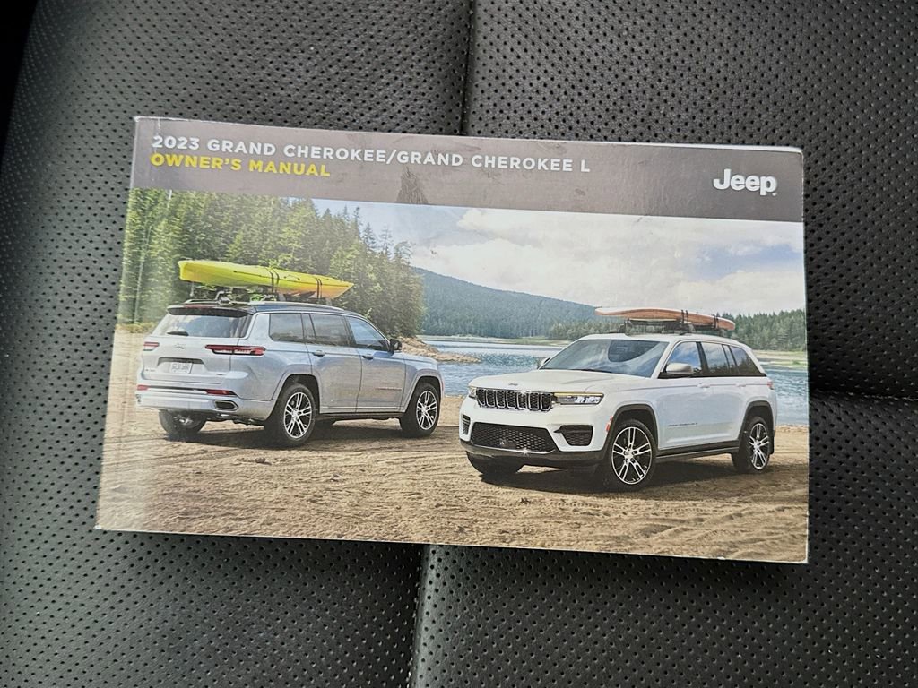 Used 2023 Jeep Grand Cherokee Overland w/ Advanced Protech Group III AWD/4WD image 49