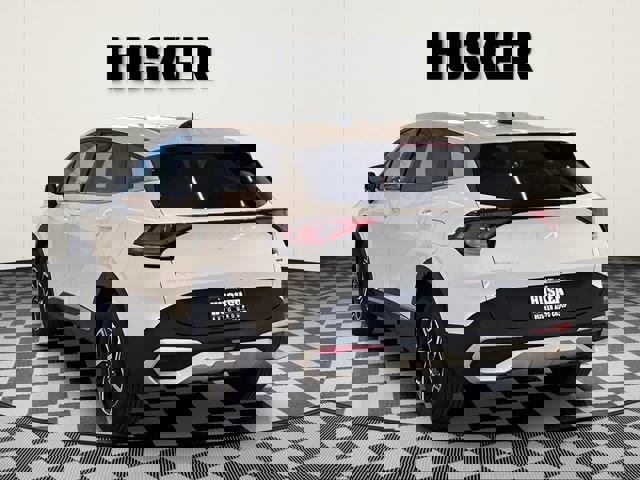 Used 2025 Kia Sportage LX image 5