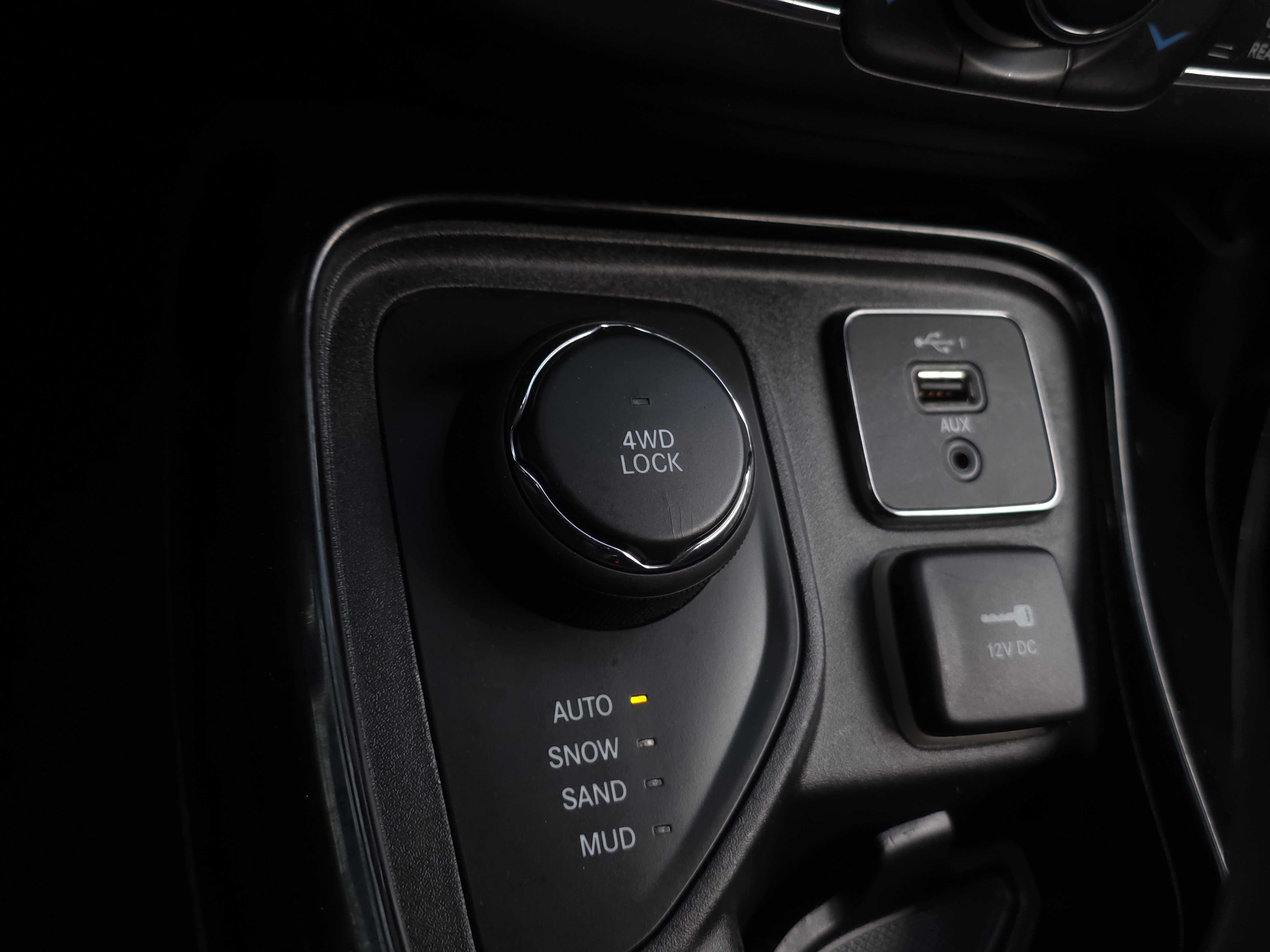 Used 2021 Jeep Compass Limited image 18