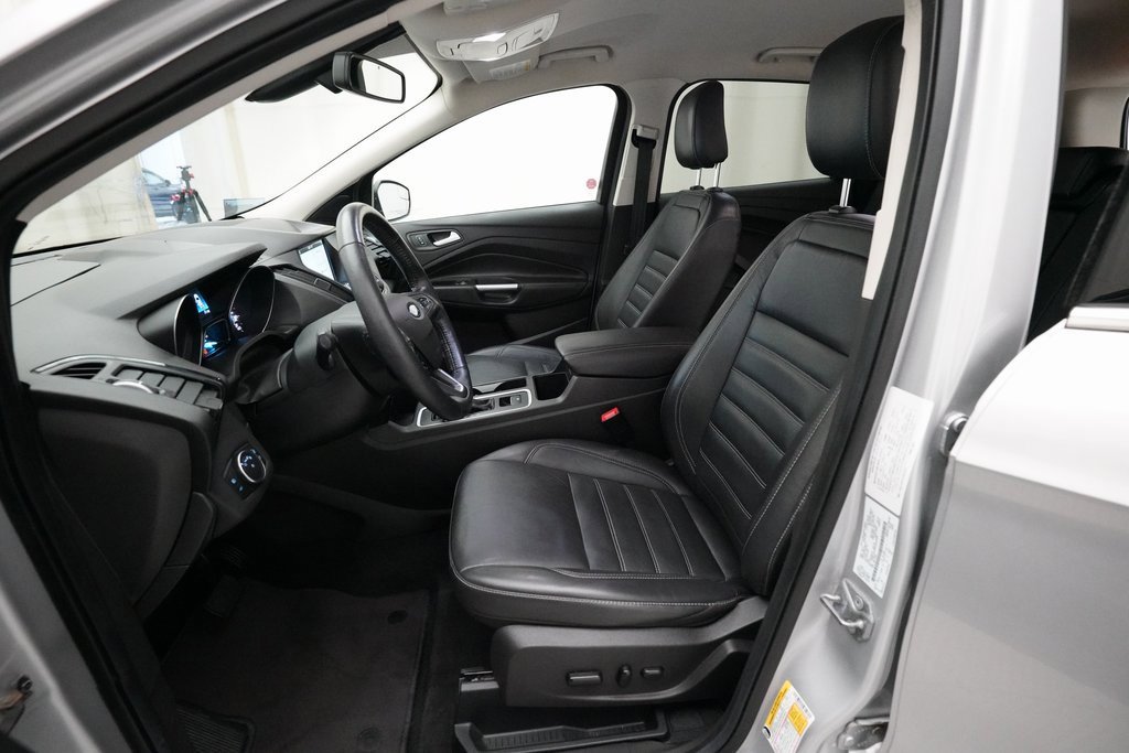 Used 2019 Ford Escape Titanium image 7
