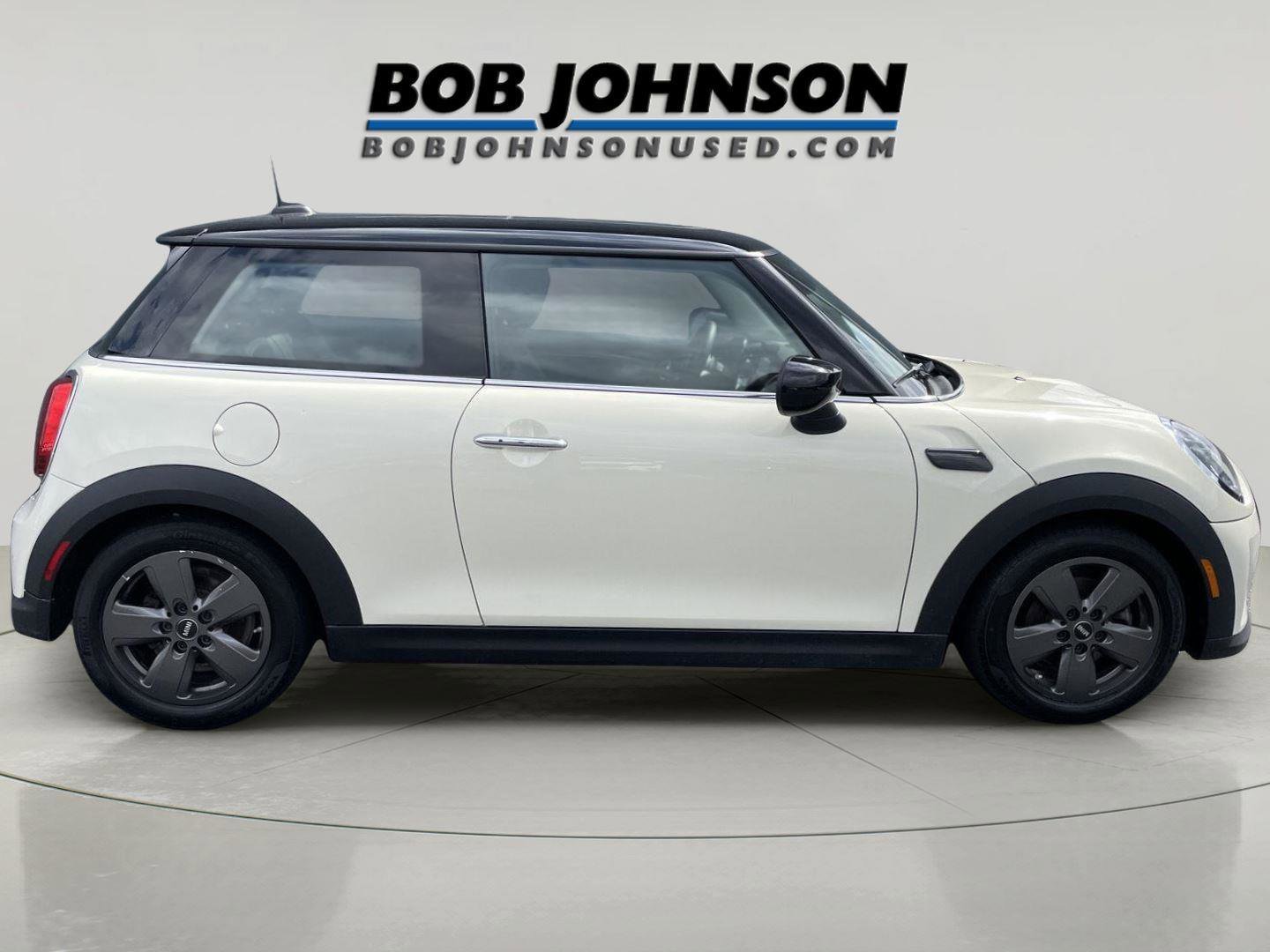 Used 2023 MINI Cooper 2-Door Hardtop FWD image 2