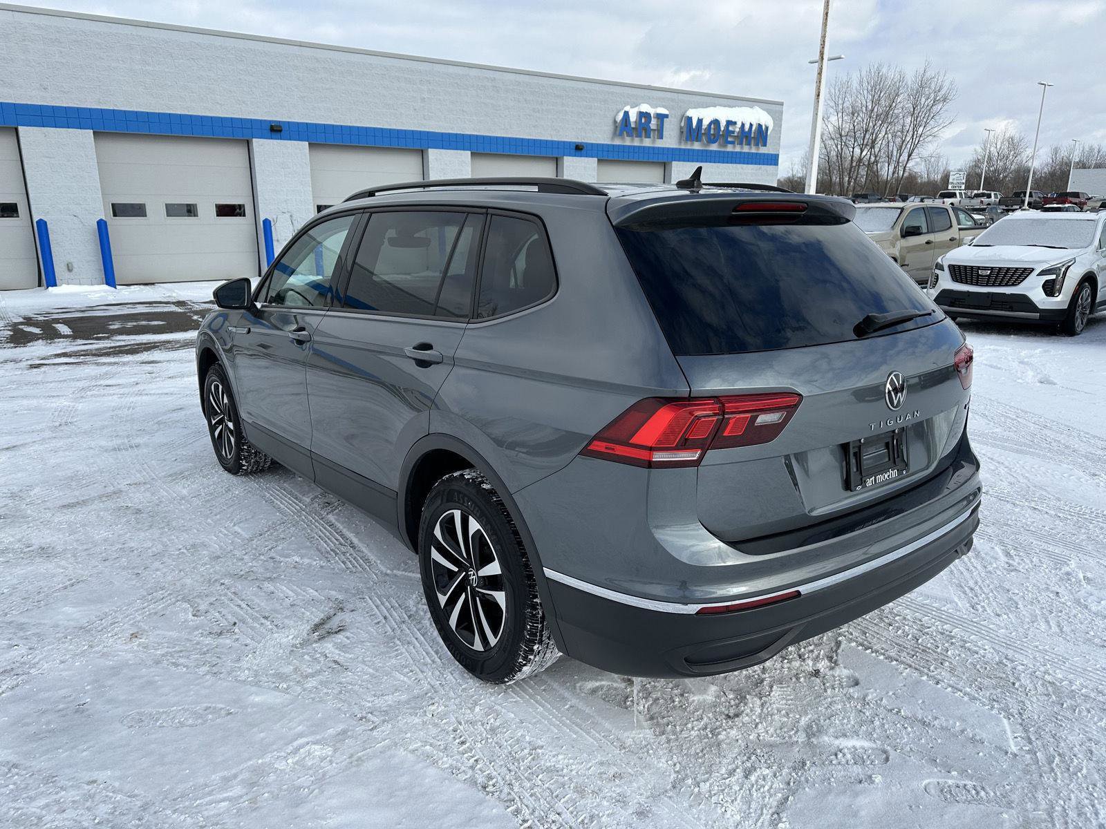 Used 2024 Volkswagen Tiguan S image 3