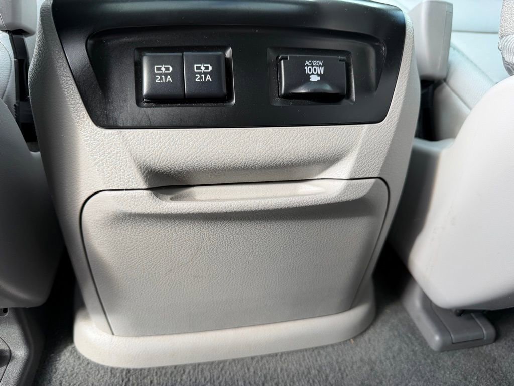 Used 2020 Toyota Sienna XLE Premium w/ Protection Package image 26