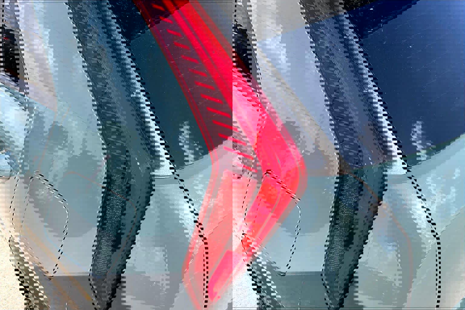 Used 2023 Kia Niro EX image 29