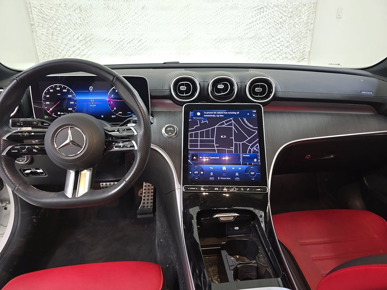Used 2024 Mercedes-Benz C 300 4MATIC Sedan image 4