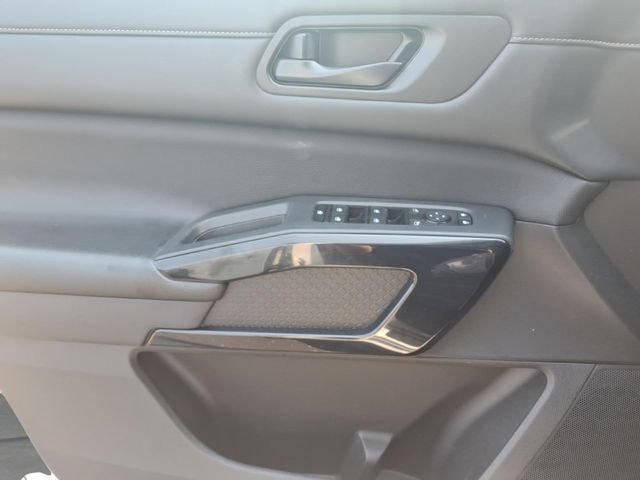 Used 2024 Nissan Pathfinder SV FWD image 14
