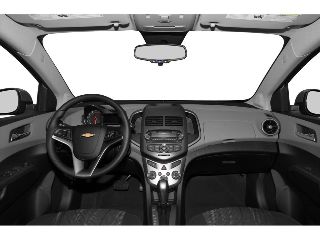 Used 2015 Chevrolet Sonic LT FWD image 5