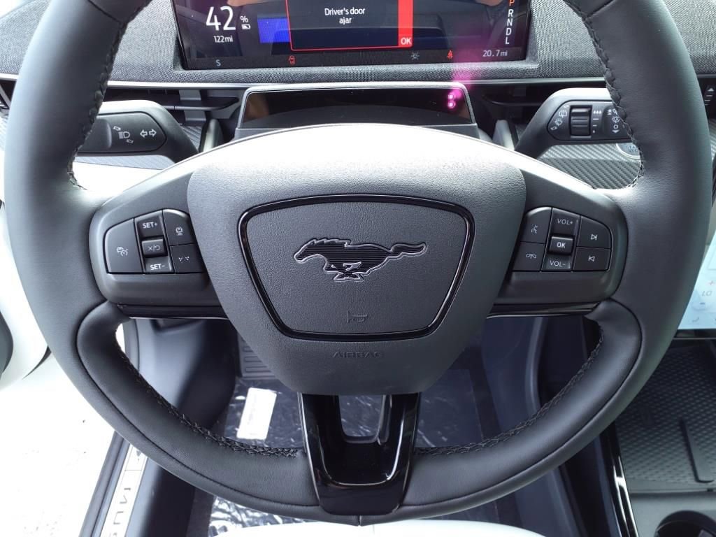 New 2023 Ford Mustang Mach-E Premium image 9