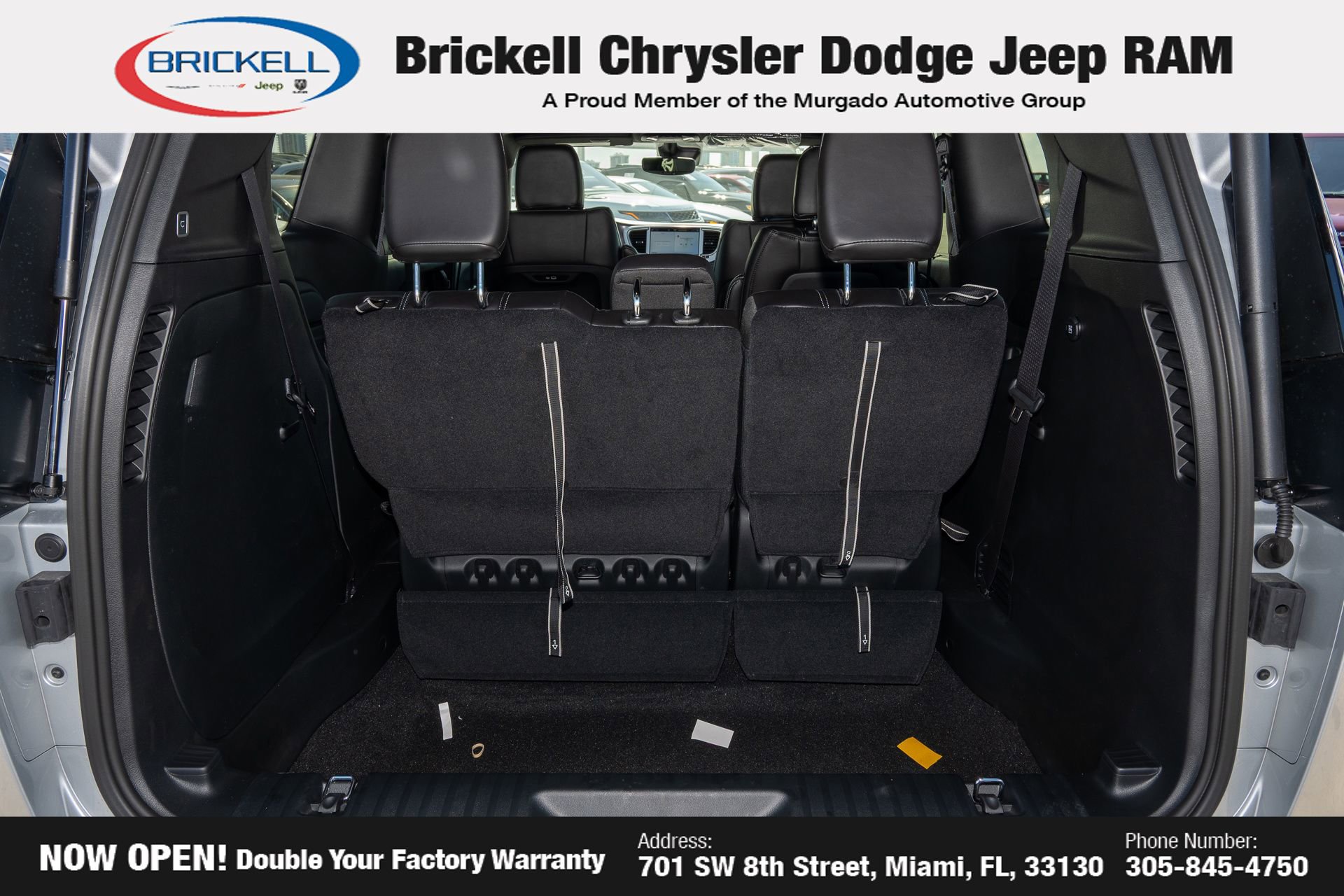 New 2026 Chrysler Pacifica Select image 9