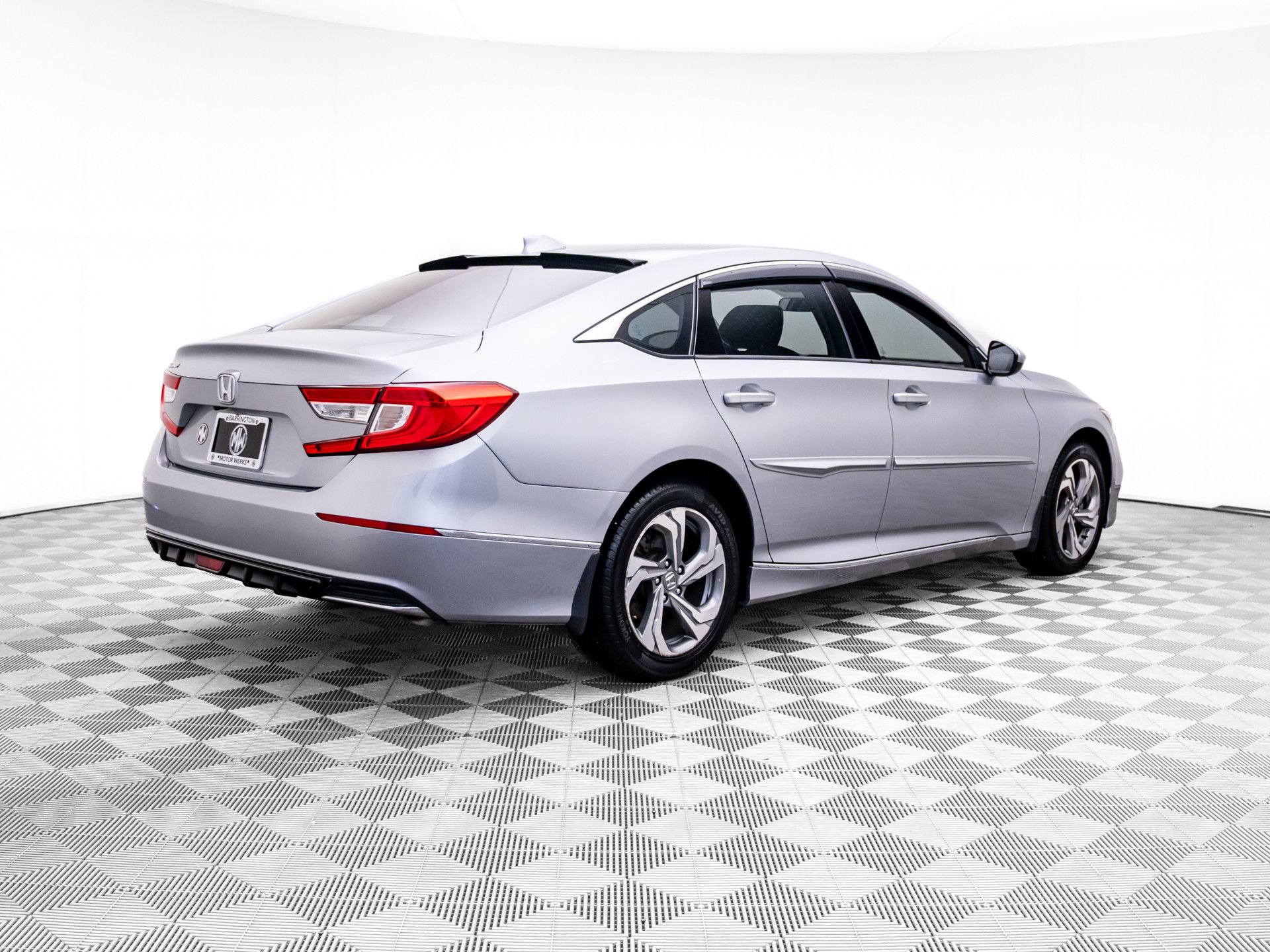 Used 2018 Honda Accord EX image 5