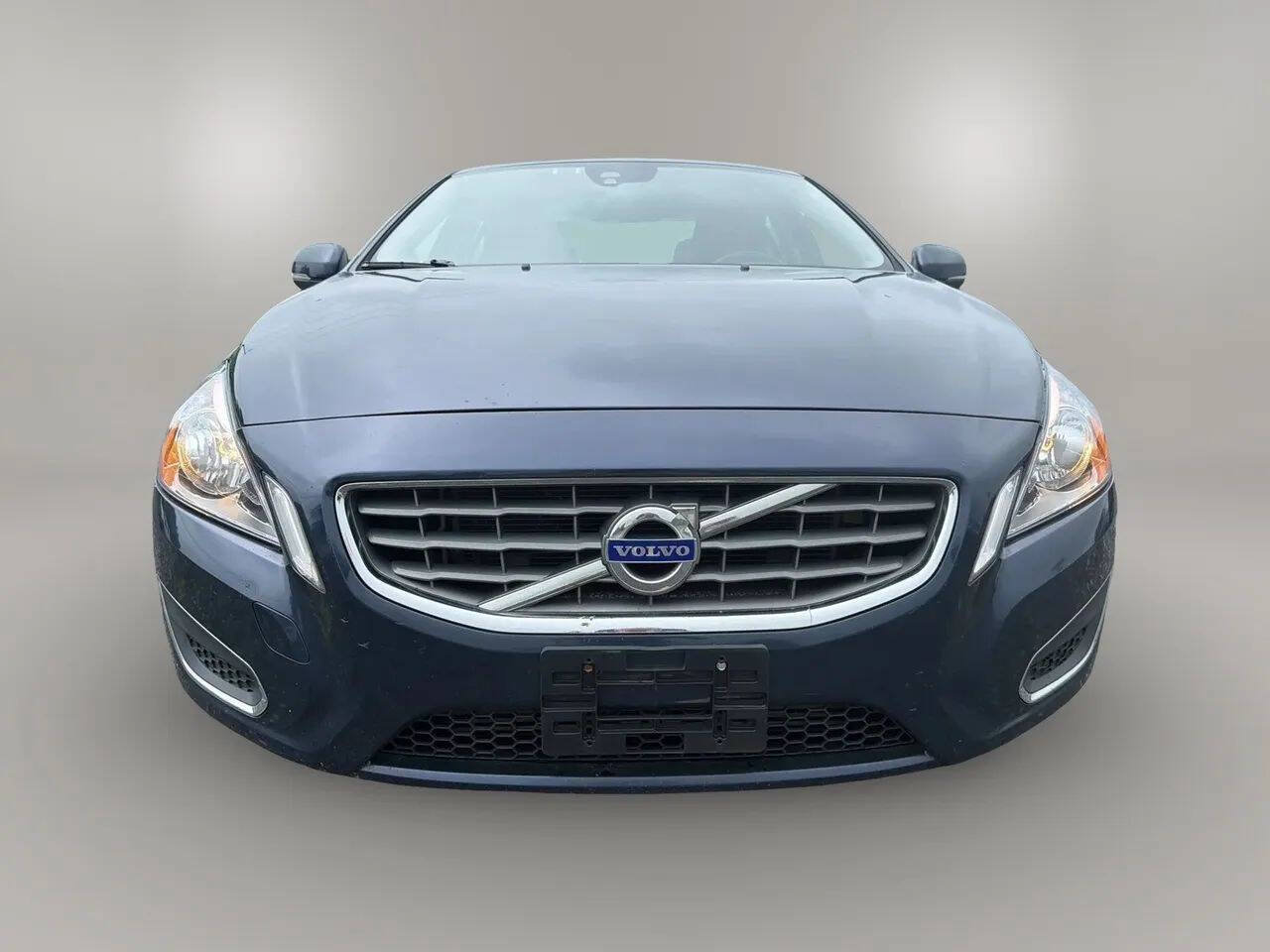 Used 2012 Volvo S60 T5 FWD image 2