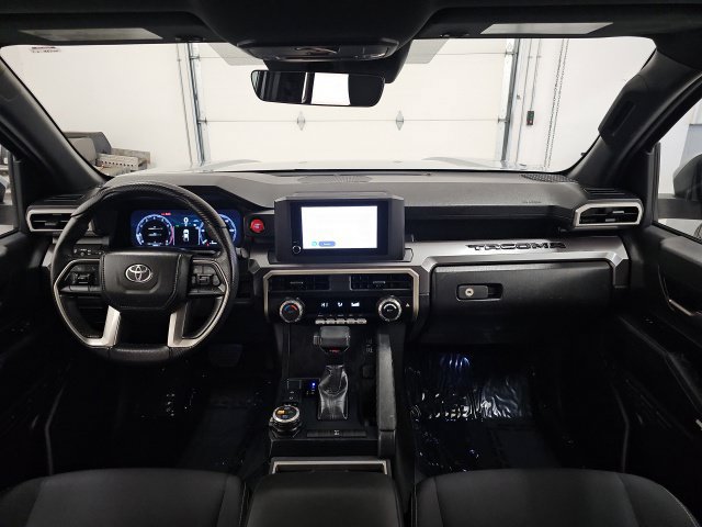 Certified 2025 Toyota Tacoma TRD Off-Road AWD/4WD image 30