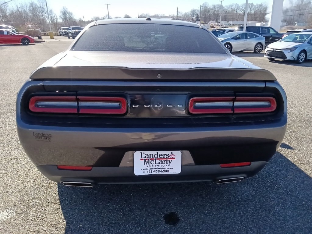 Used 2021 Dodge Challenger SXT image 4