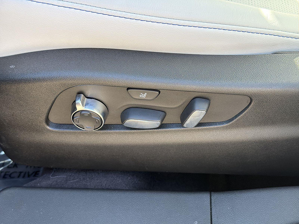 Used 2024 Cadillac XT4 Sport AWD/4WD image 34