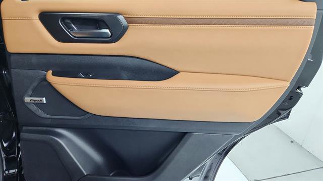 New 2026 Nissan Armada SL image 33