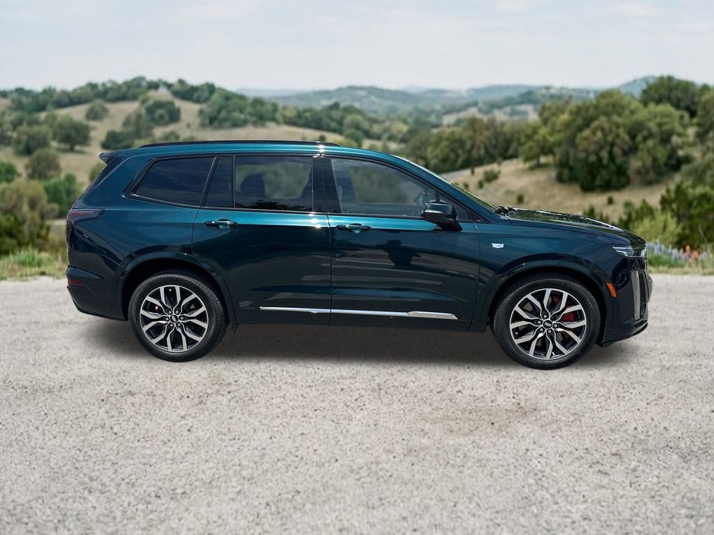 Used 2025 Cadillac XT6 Sport w/ Technology Package AWD/4WD image 11