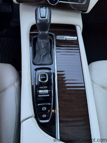 Used 2016 Volvo XC90 T6 Momentum w/ Momentum Plus Package image 14