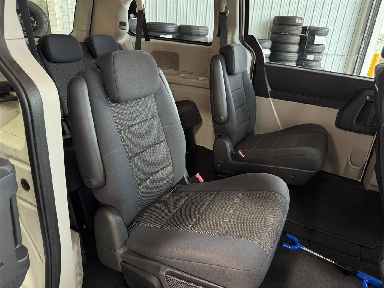 Used 2009 Dodge Grand Caravan SE w/ Climate Group FWD image 39