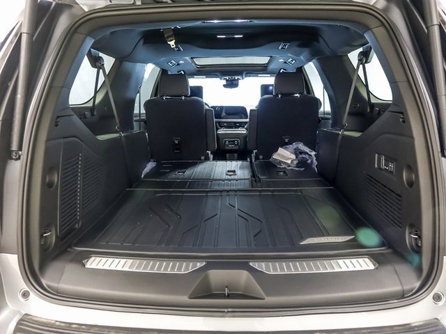 New 2026 Chevrolet Suburban Premier image 25
