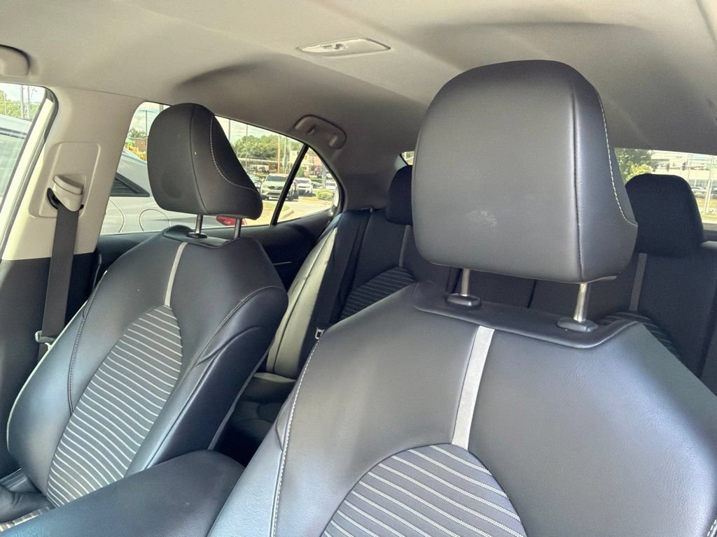 Used 2023 Toyota Camry SE FWD image 19
