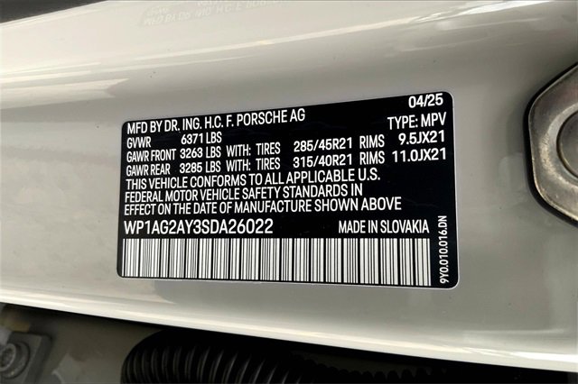 New 2025 Porsche Cayenne GTS image 42