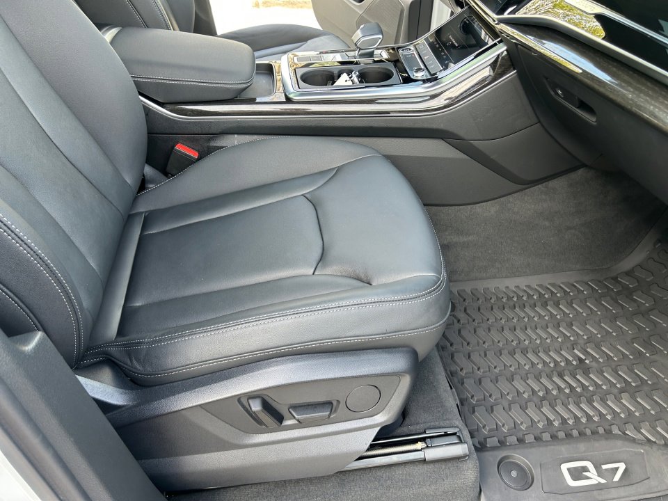 Used 2025 Audi Q7 2.0T Premium image 27