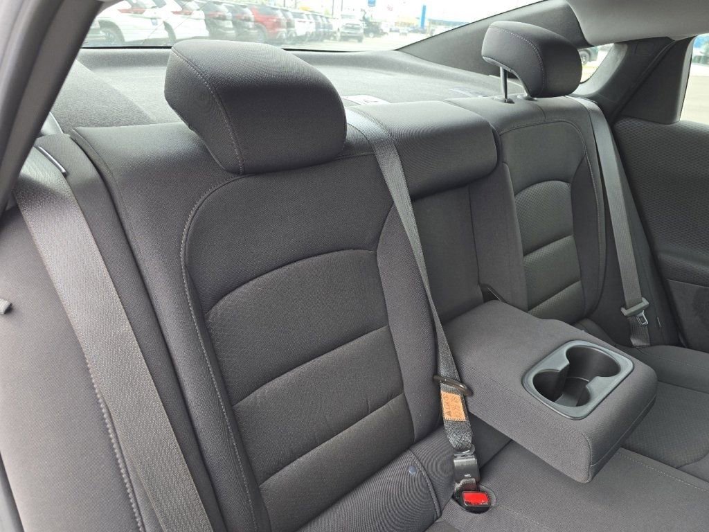 Used 2024 Chevrolet Malibu LT FWD image 16