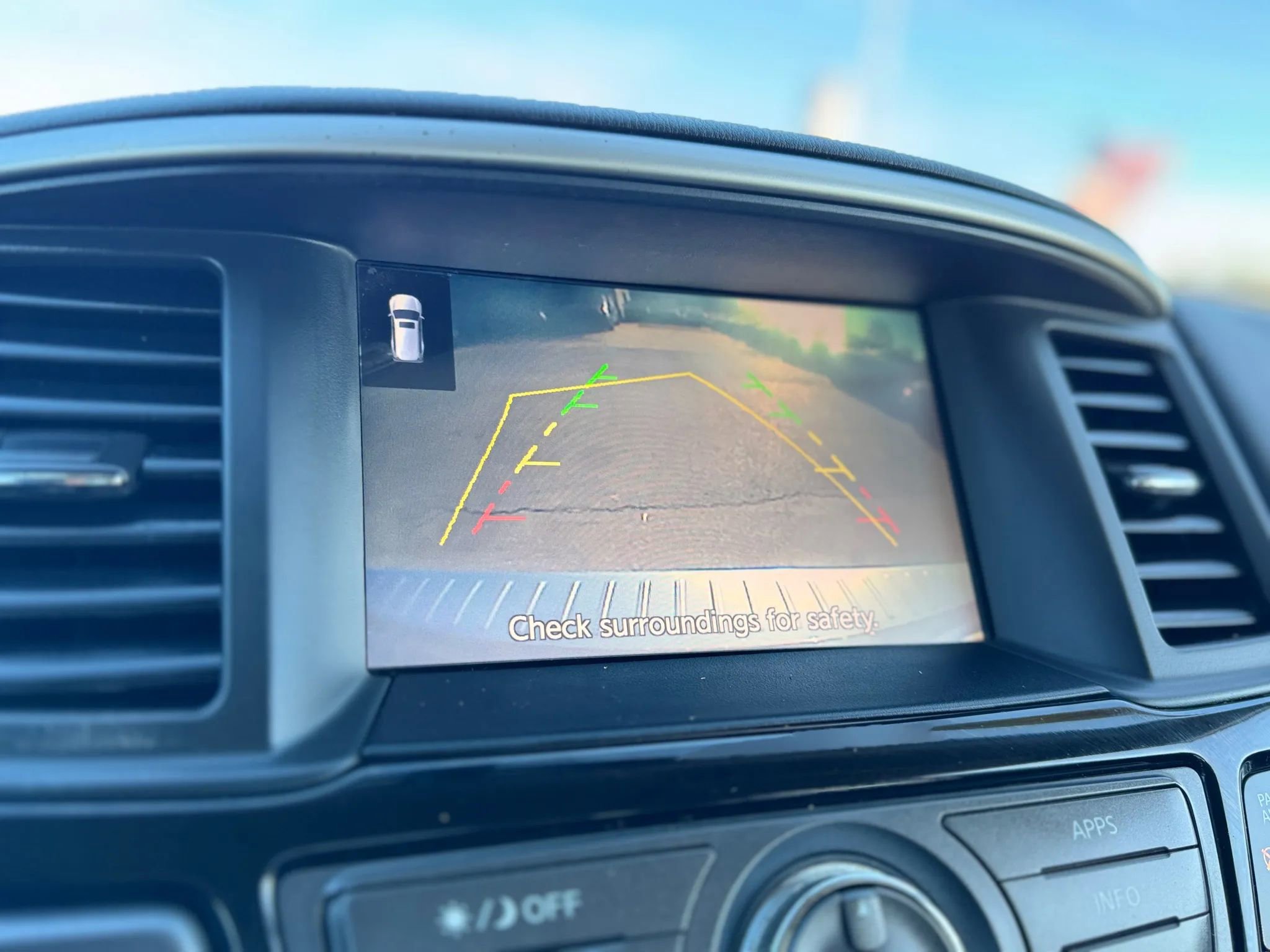 Used 2017 Nissan Pathfinder SV image 25