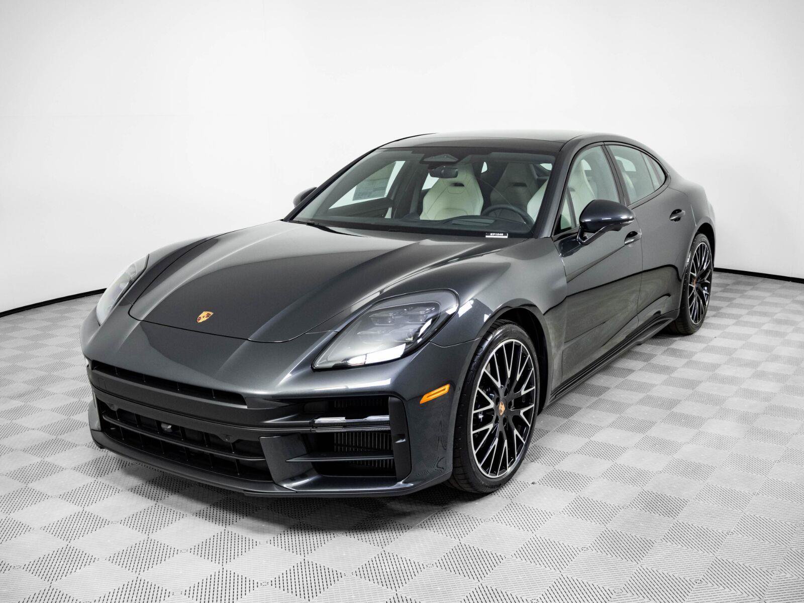 New 2026 Porsche Panamera 4 AWD/4WD image 1