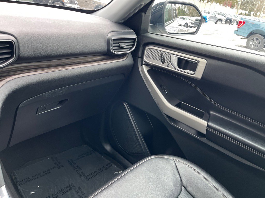Used 2022 Ford Explorer Limited image 19