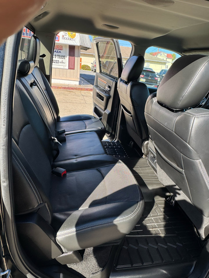 Used 2014 RAM 1500 Laramie w/ Convenience Group image 23