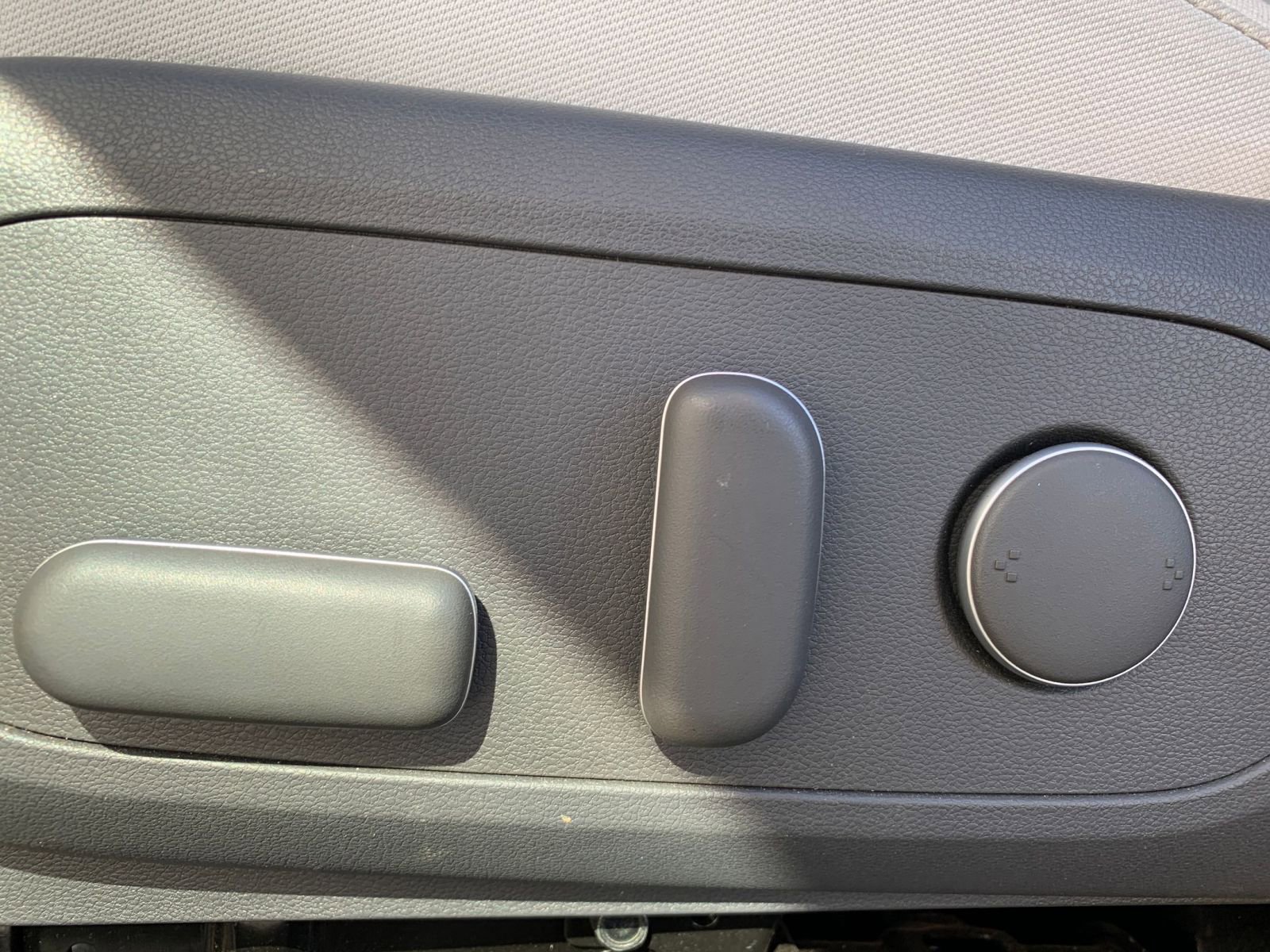 Used 2025 Hyundai Kona SEL image 23