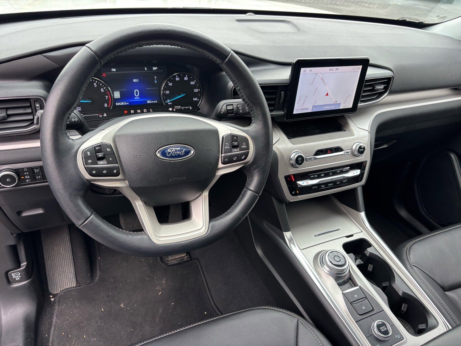 Used 2023 Ford Explorer XLT w/ Equipment Group 202A image 11