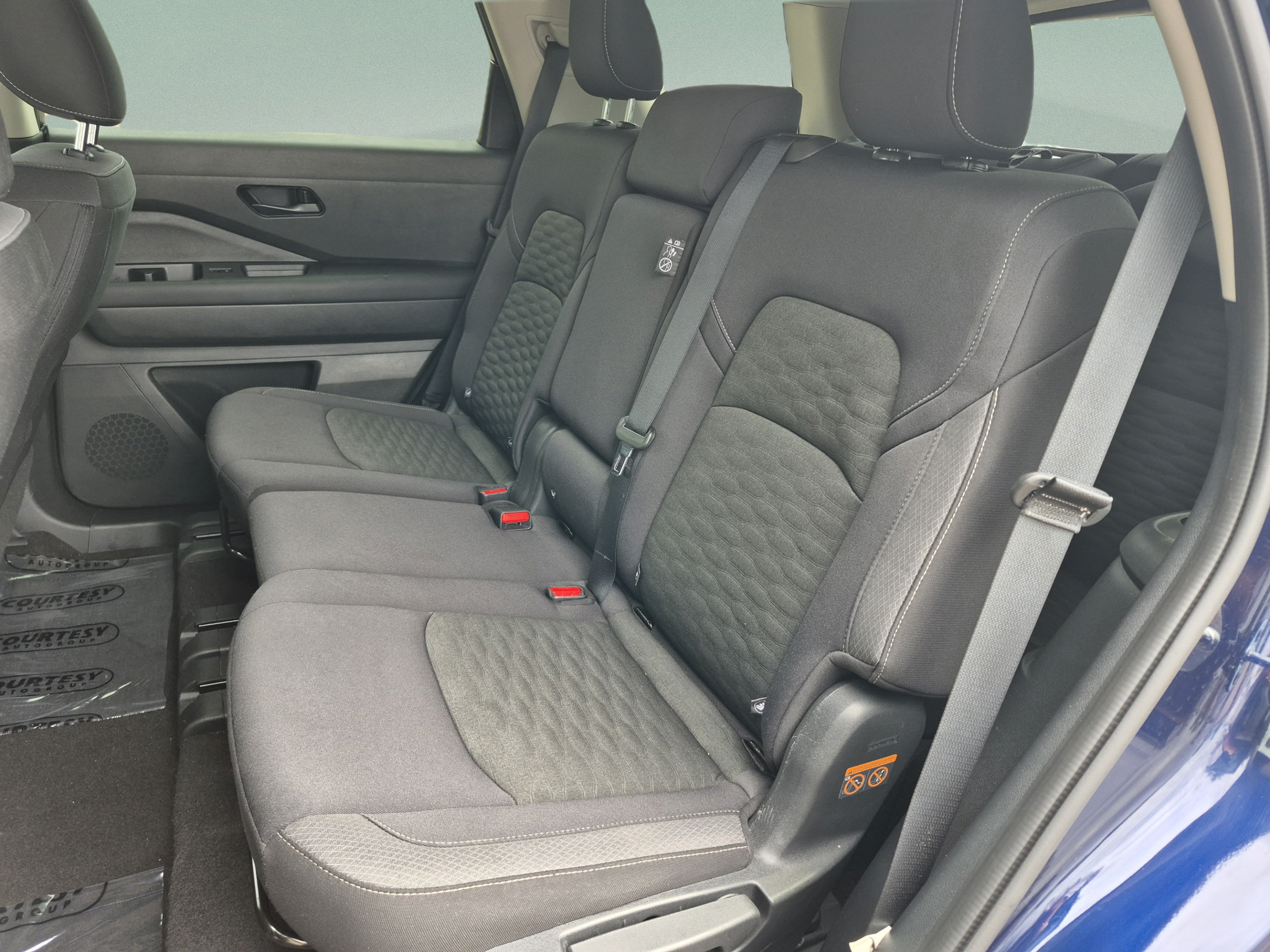 Certified 2025 Nissan Pathfinder SV FWD image 19